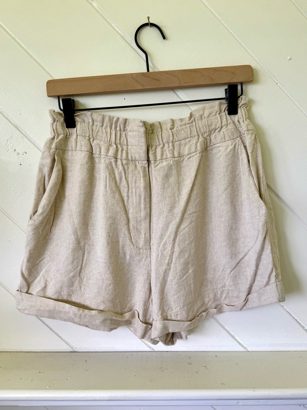 Wayf High-Waist Linen-Blend Rolled-Hem Shorts in Beige